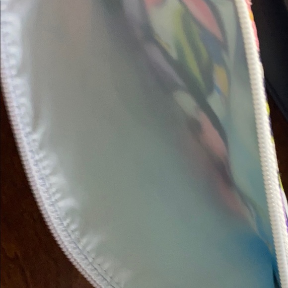 Vera Bradley lighten up wristlet - Picture 5 of 5